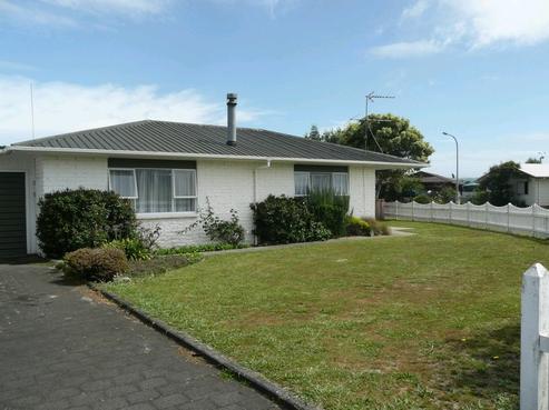 10 Churchill Terrace, Waiuku