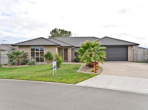 3 Holcroft Place, Huntington