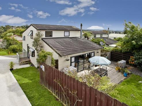 2/54A Birkdale Road, Birkdale