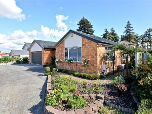 18 Thistlewood Avenue, Hamilton East