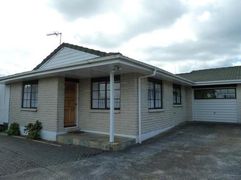 2/49 Clark Road, Pahurehure