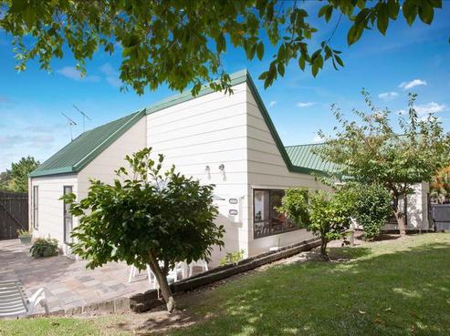 17 Wirihana Road, Titirangi