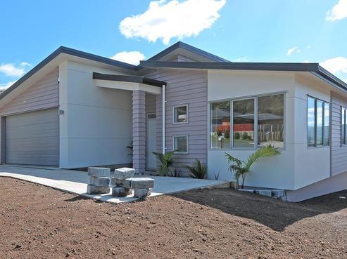 33 King Charles Drive, Kingsley Heights