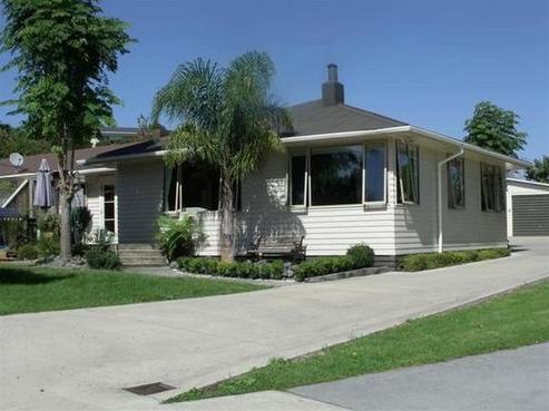 206 Tony Avenue, Thames