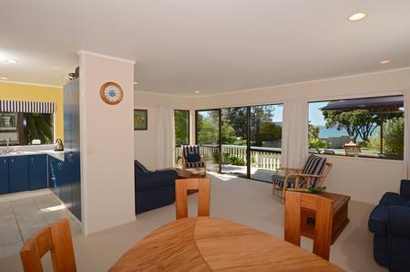 5 Ohawini Road, Oakura Coast
