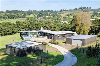 102A Waikoukou Valley Road, Waimauku