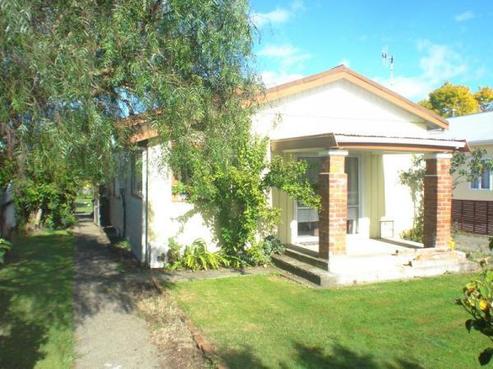 811 Churchill Street, Akina