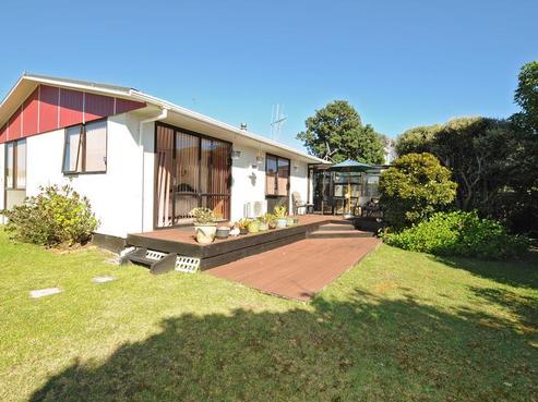 6 Hewson Crescent, Otaki Beach