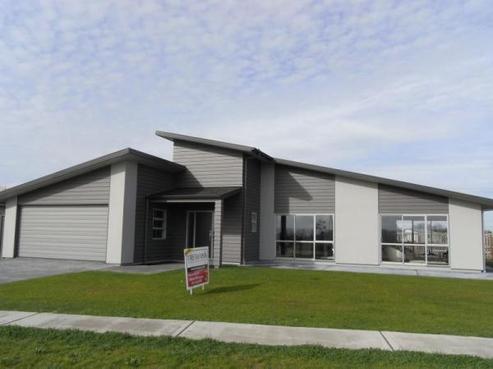 2 Waitaha Place, Clive