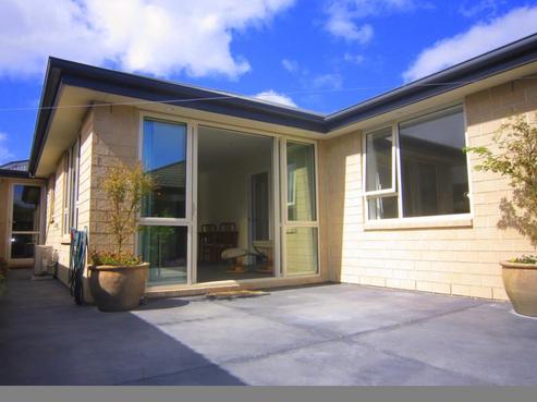 4/16 Hare Street, Ilam