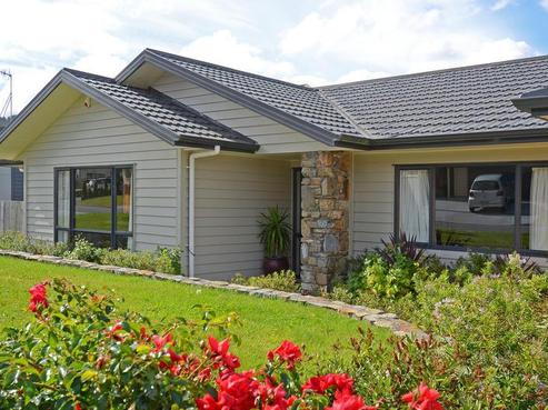 17 Mcewen Crescent, Riverstone Terraces