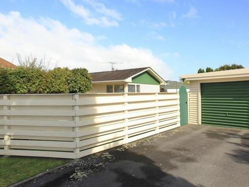 5 Harley Grove, Boulcott