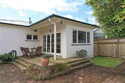 38 Birdwood Road, Waterloo