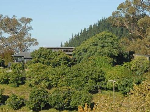 57 Oak Road, Poraiti
