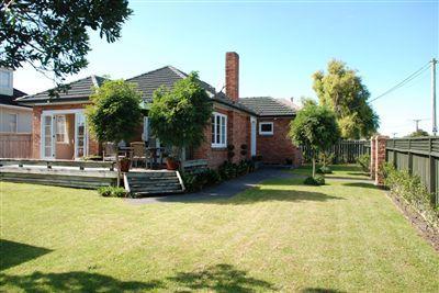 66 Eversleigh Road, Belmont