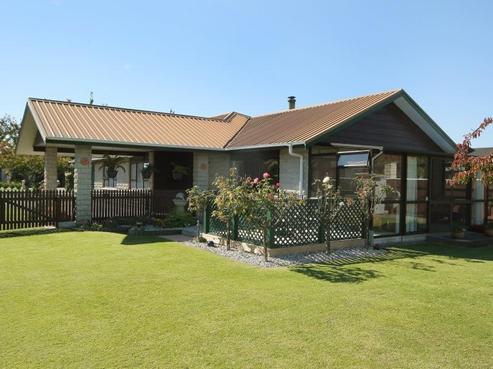 1215 Louie Street, Parkvale