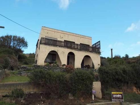 364 Gore Street, Bluff