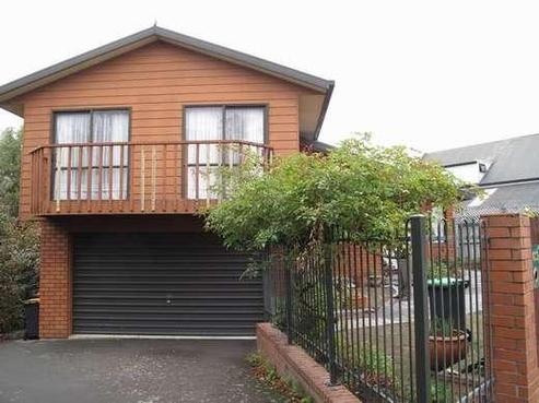 112 Saint Albans Street, Saint Albans