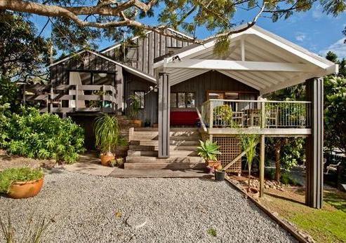 4 Giles Road, Ostend