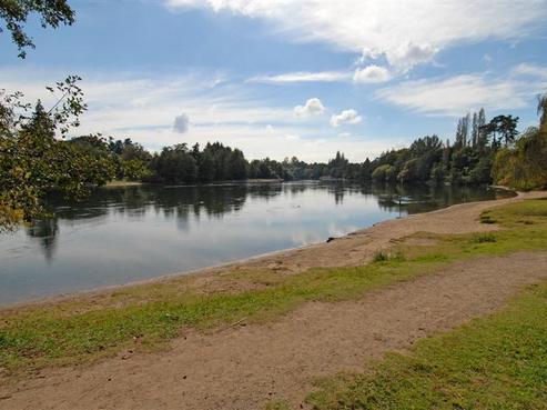 805 River Road, Chartwell