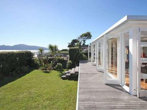 8 Groves Road, Raumati Beach