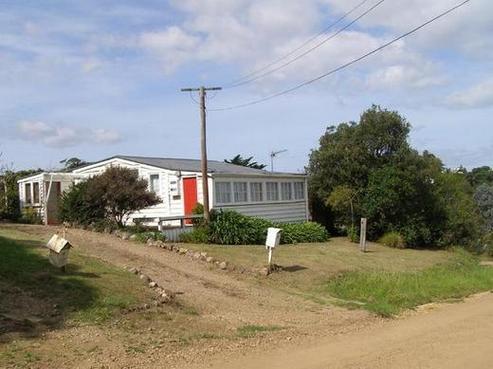 17 Nelson Avenue, Surfdale