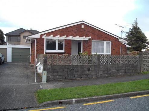 17 Amberley Grove, Central Hutt