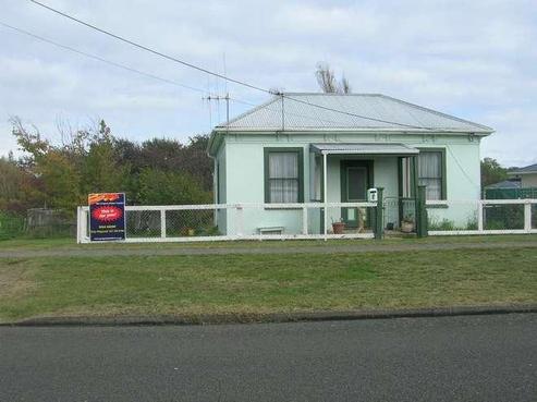 48 Avenue Road, Foxton