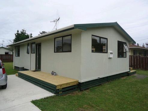 17 Toi Street, Otaki Beach