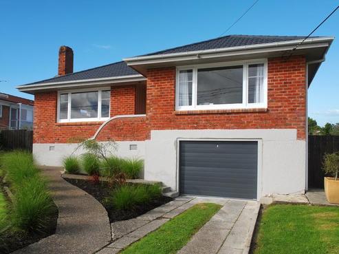 9 Winscombe Street, Belmont