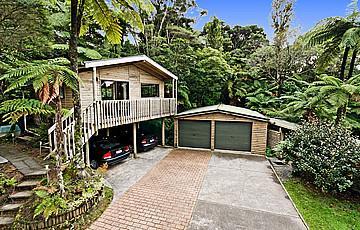 426 Scenic Drive, Waiatarua