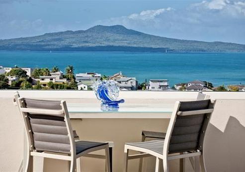 1/173 East Coast Road, Castor Bay