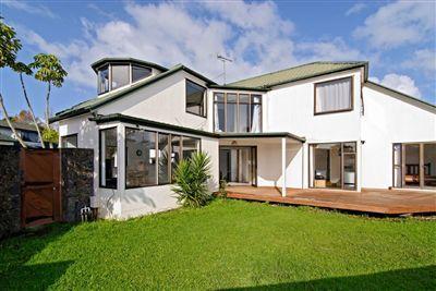 24 Uppingham Crescent, Hillcrest