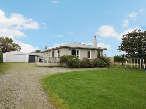 207 Flora Road East, Makarewa