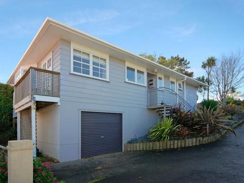 378 East Coast Road, Sunnynook