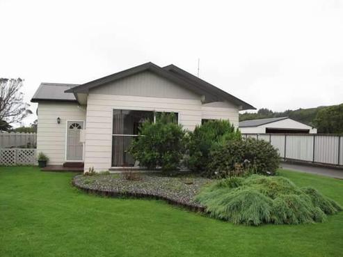 17 Clough Road, Paroa