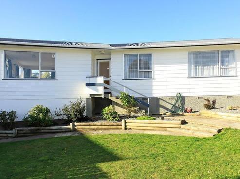 11 Bluff Close, Kelson
