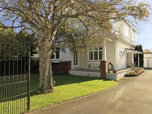 215 Waterloo Road, Lower Hutt