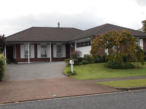 34 Bob Charles Drive, Golflands