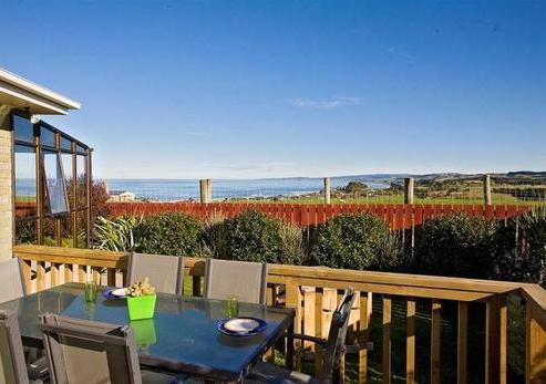 44 Scroggs Hill Road, Brighton