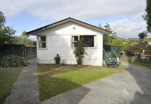 16 Prior Place, Glendene