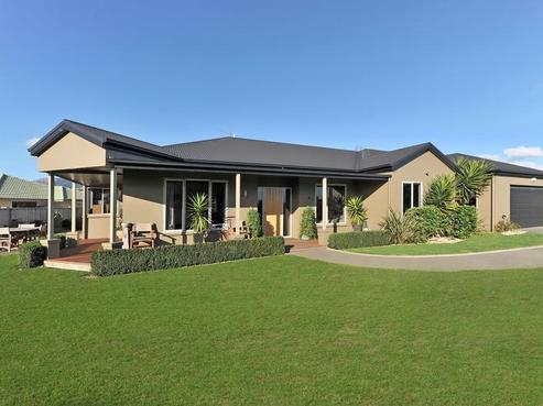 111 Aldinga Avenue, Stoke