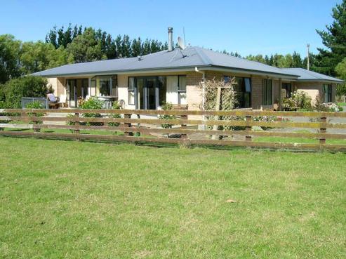 700 Mount Stewart Halcombe Road, Halcombe