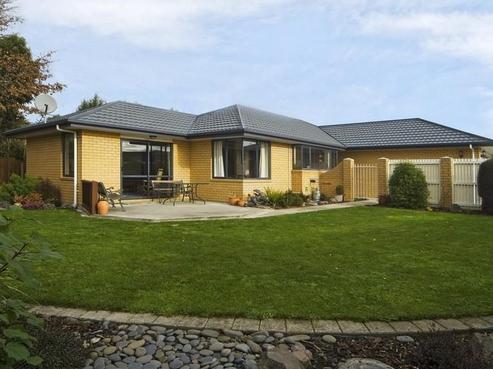 50 Paget Drive, Woodend