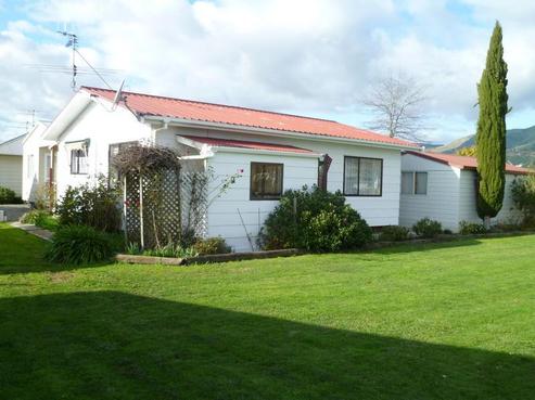 1 Birchwood Grove, Richmond