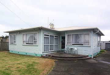 11 Hood Street, Castlecliff