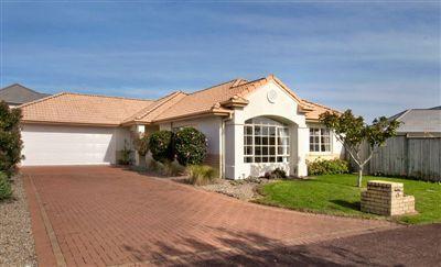 65 Bob Charles Drive, Golflands