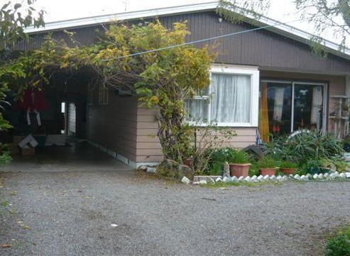 8 William Benton Street, Featherston