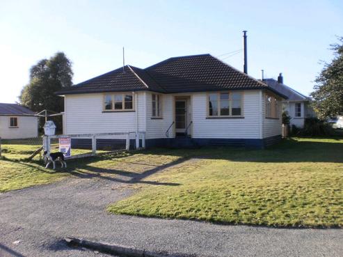 2 Conlon Street, Reefton