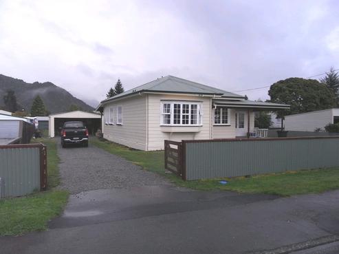 2 Brunner Street, Murchison